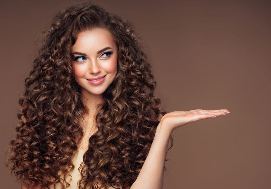Soin 6 Huiles Nourrissantes Cheveux Bouclés Only Curls – Olive, Argan, Karité | Keraliss Lissage